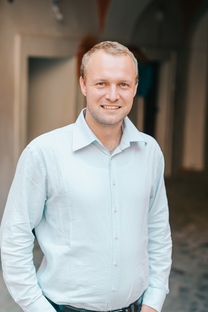 Mgr. Dominik Kadlečík Mgr. Dominik Kadlečík